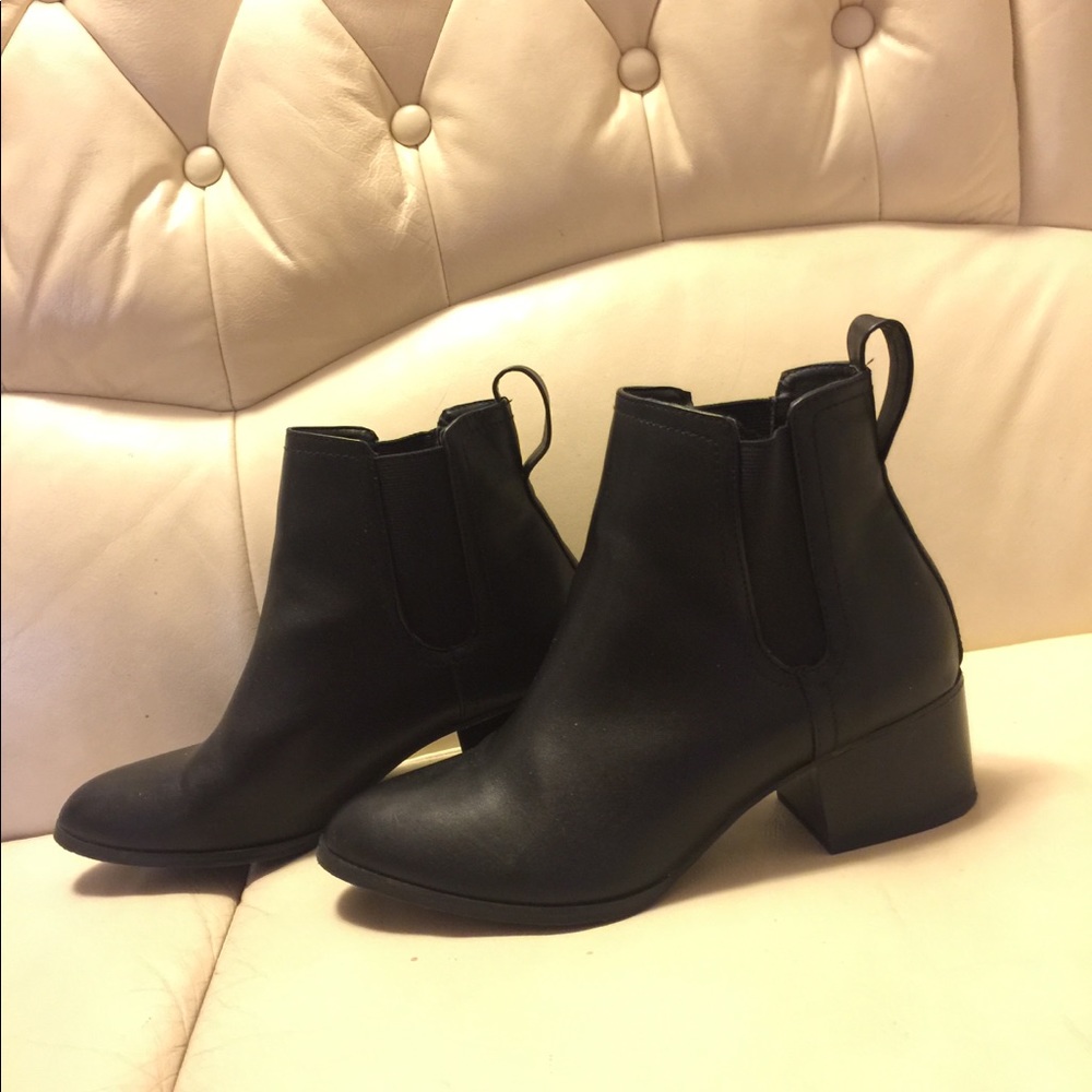 Ellie Chelsea Boots - A New Day (7W)
